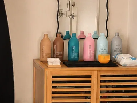 The product station and mirror in the Secret Tanning Co home studio
